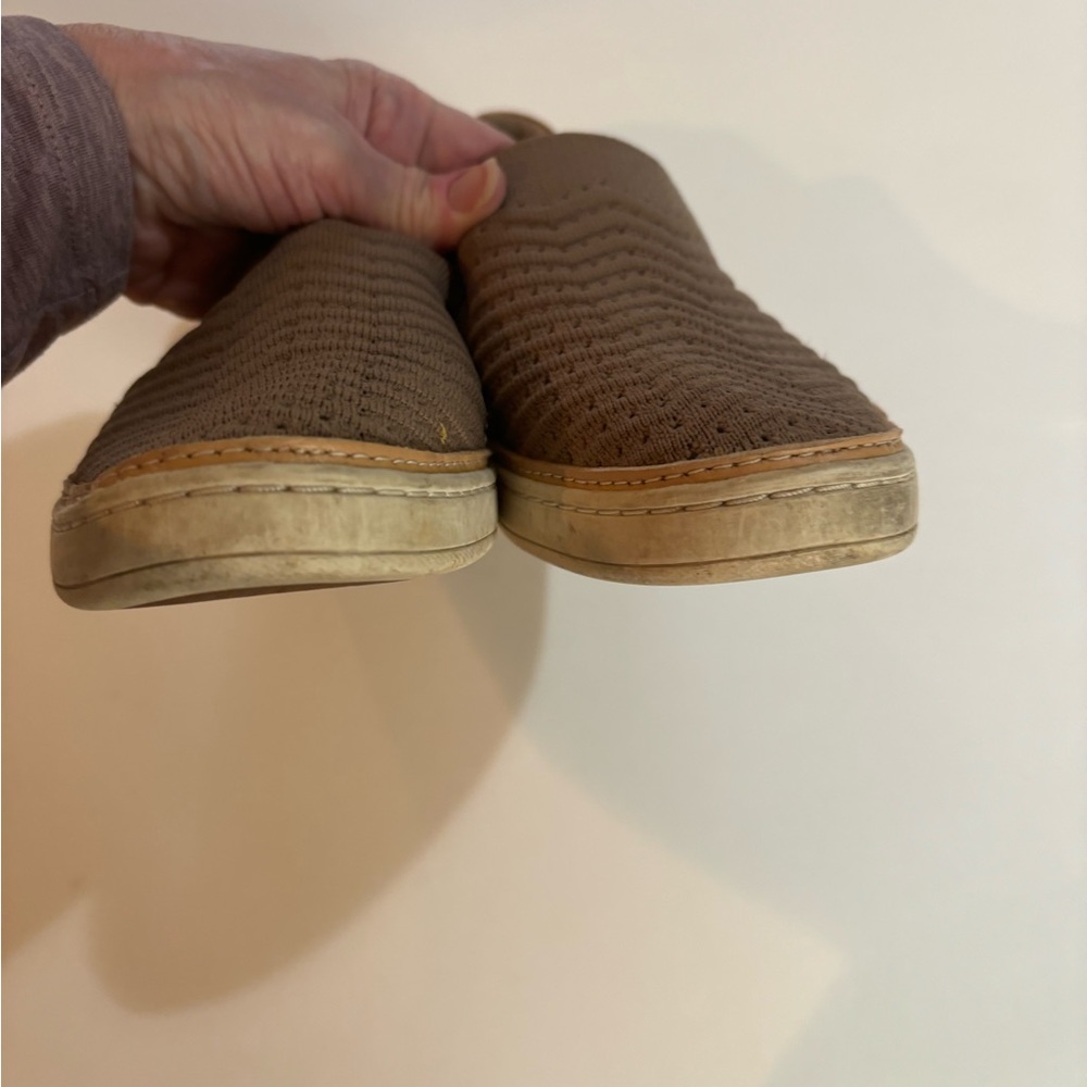 UGG 9 Taupe Slip-On Sneakers SHOES - Picture 6 of 13